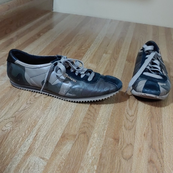 Coach Ivory Camouflage Sneakers 6.5M - Picture 2 of 16